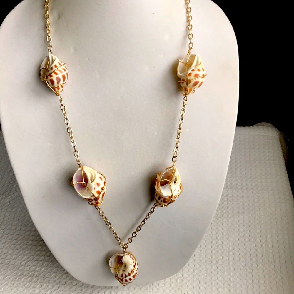 Vintage Ornate wrapped Shell necklace 1960’s
